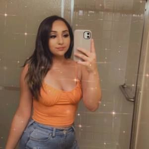 Meet your Posher, Yolanda